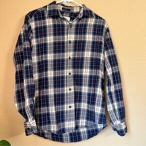 St. John’s Bay blue flannel button down men’s size small